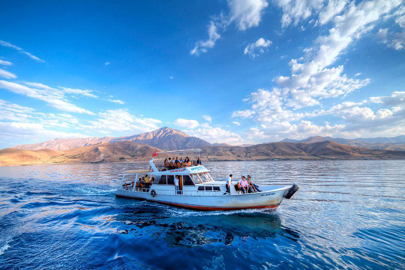 جزیره آکدامار | مهاجر سیر ایرانیان