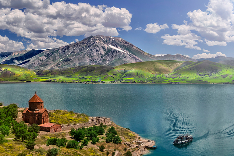 جزیره آکدامار | مهاجر سیر ایرانیان