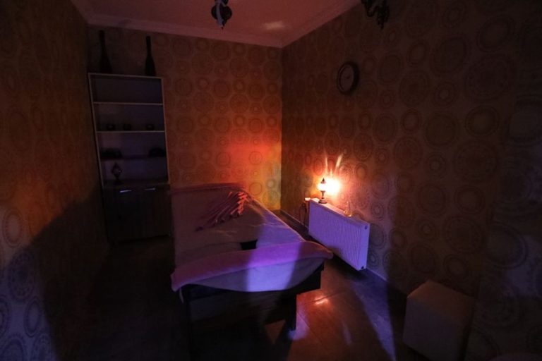 هتل هالدی وان